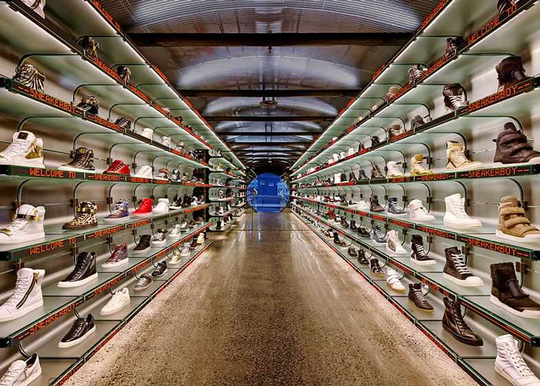 英国时尚零售巨头Frasers Group收购破产潮牌Sneaker boy