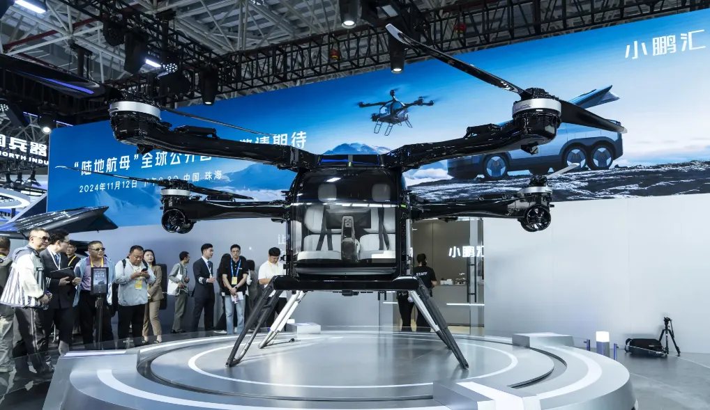 中国创新产品席卷2025 CES，人工智能成最大亮点！