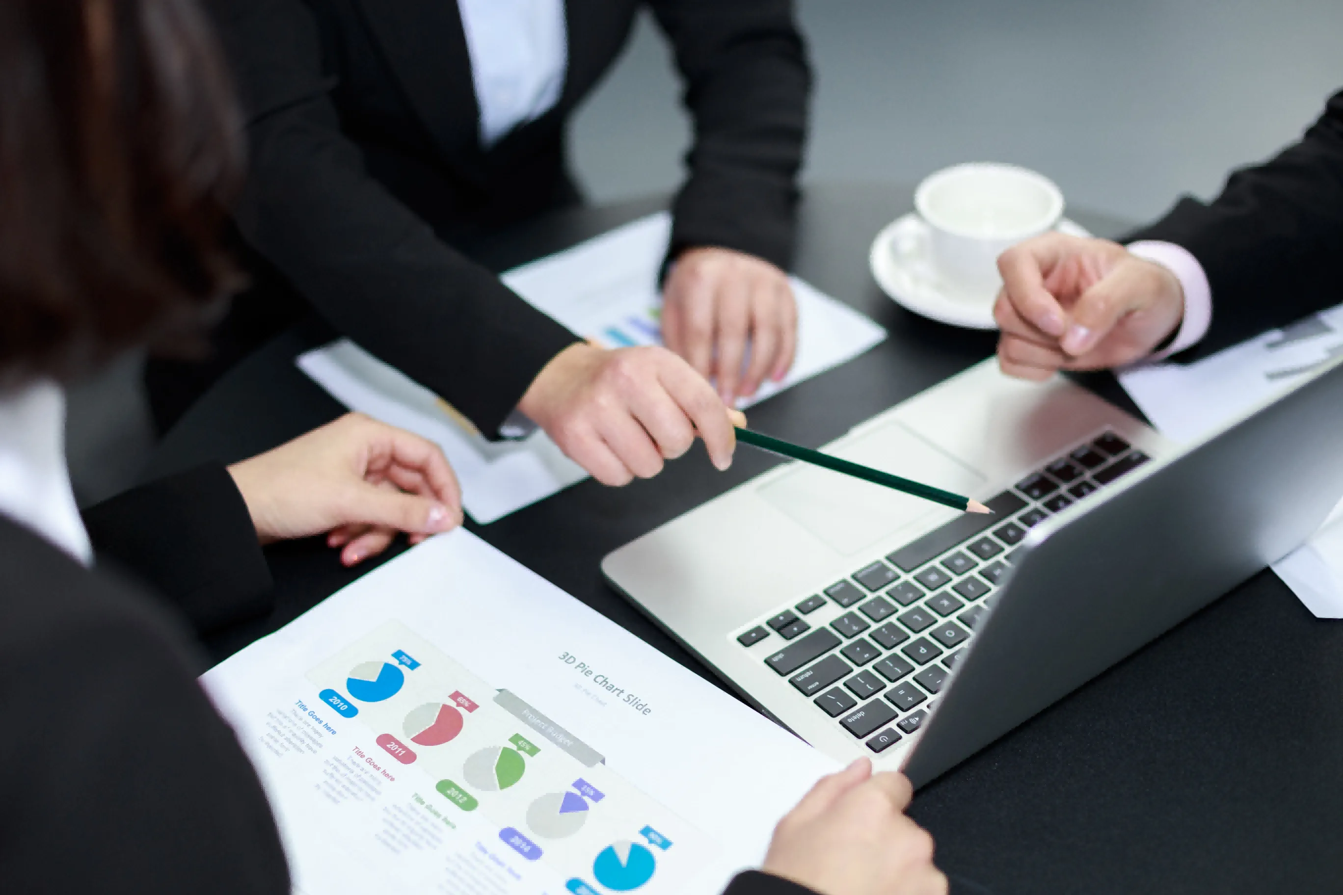 马斯克正考虑合并SpaceX、特斯拉与xAI