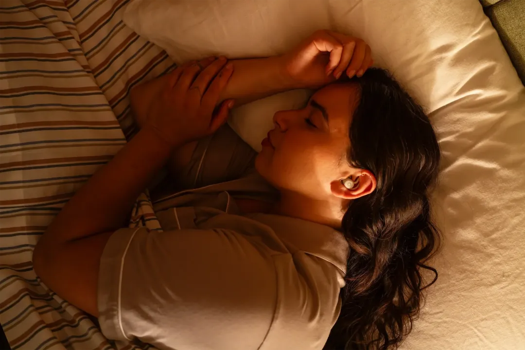 AI硬件，盯上了千亿睡眠生意！