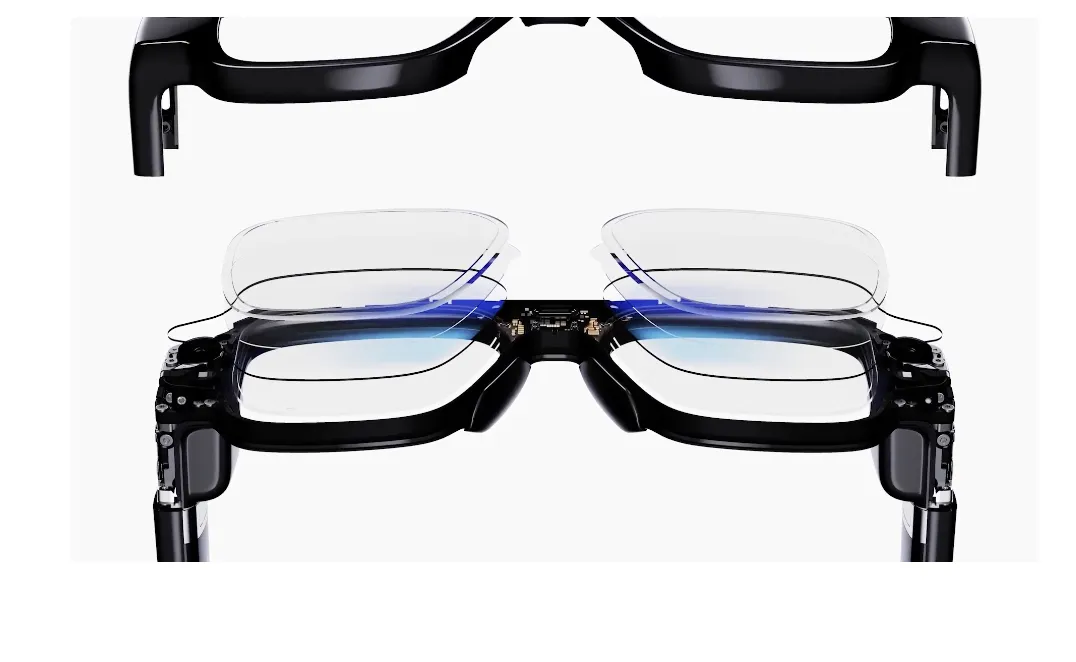 Snap推出首款消费级AR眼镜Specs