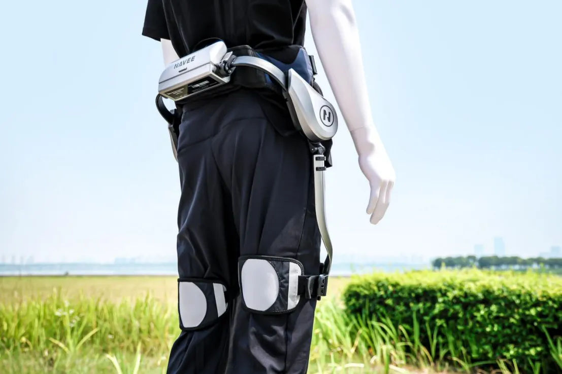 全球首款消费级水上飞行器NAVEE WaveFly 5X全域首飞成功，坦途科技水陆空全场景生态再添里程碑